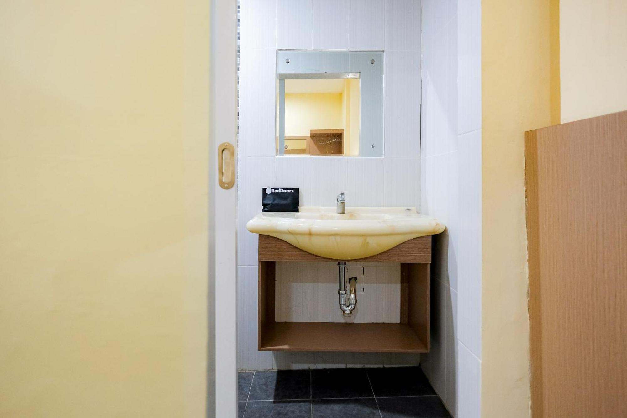 Reddoorz At Hotel Mayang Sari 1 Jambi Dış mekan fotoğraf